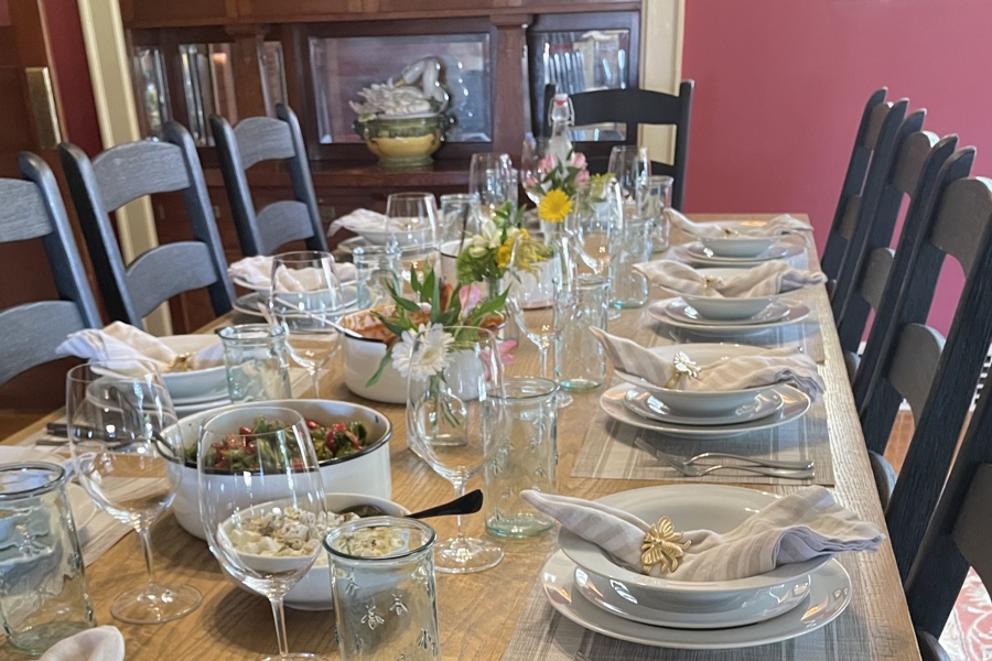 private farmhouse dinner for 10