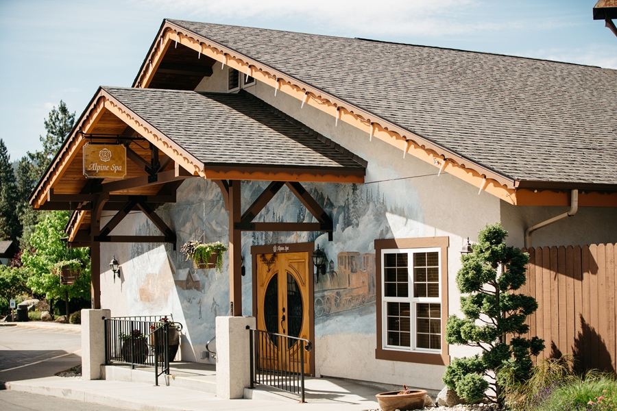 Icicle Village Resort