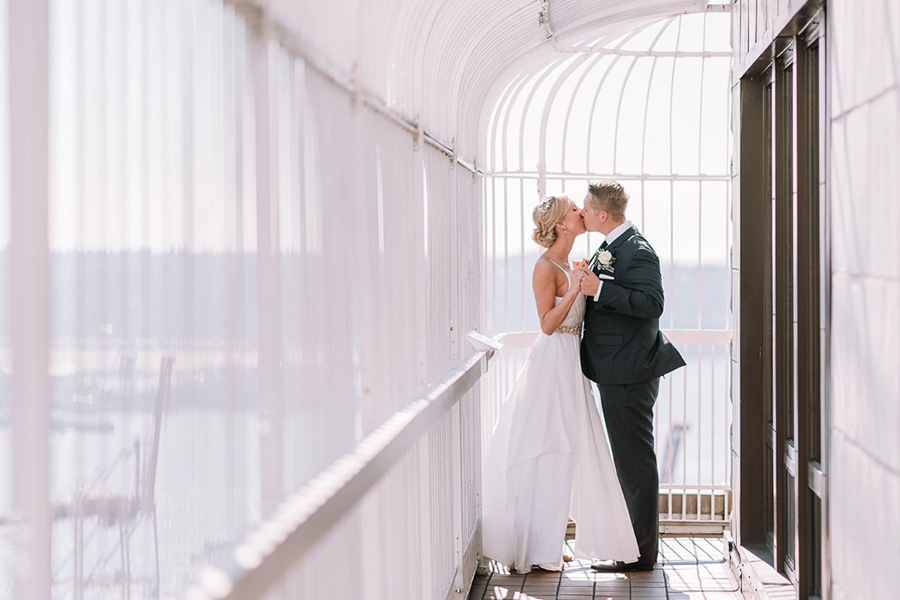 kiss on smith tower