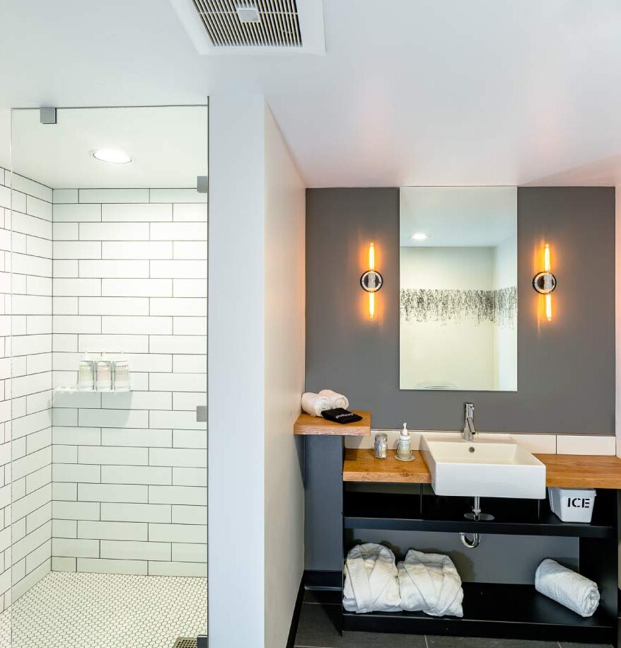 grand avenue bathroom